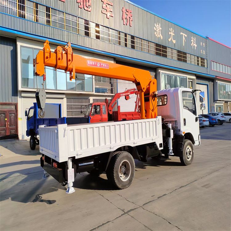 陈仓区三轮随车吊定制 农用改装机自备吊中瑞长期出售